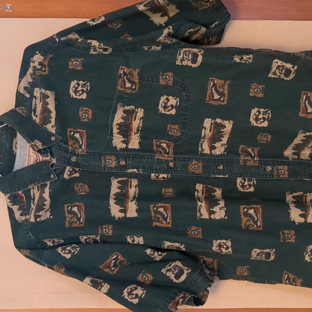 Woolrich Original Outdoors Button Down Short Sleeve Hiking Themed Shirt Size L